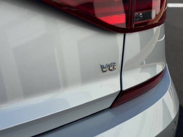 2017 Volkswagen Passat V6 SEL Premium