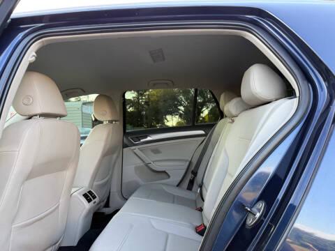 2015 Volkswagen Golf TDI S