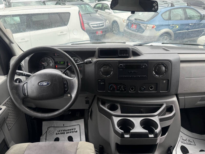2013 Ford E-Series E-150