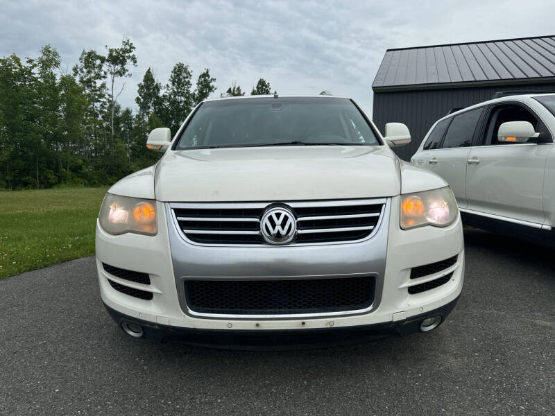 2008 Volkswagen Touareg 2 for sale at eurO-K in Benton ME