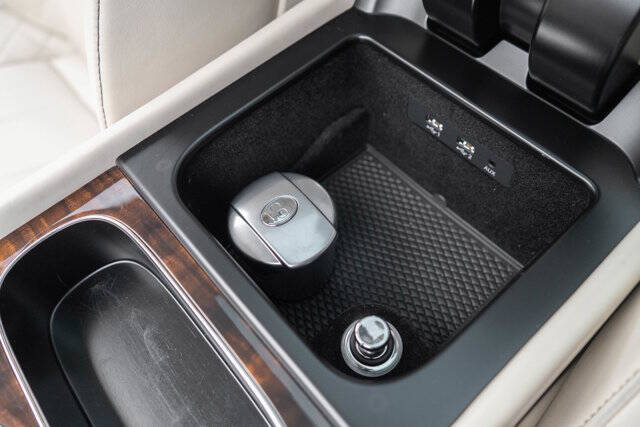 2017 Bentley Bentayga 27