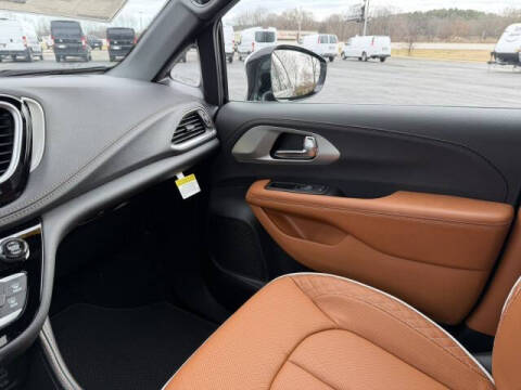 2026 Chrysler Pacifica Pinnacle