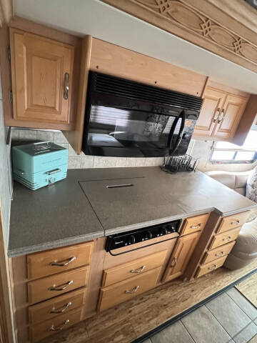 2005 Freightliner xc37