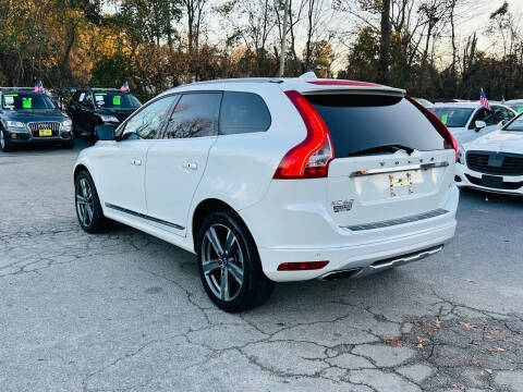 2017 Volvo XC60 T5 Dynamic