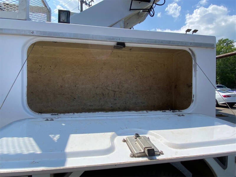 2015 Freightliner 108 SD