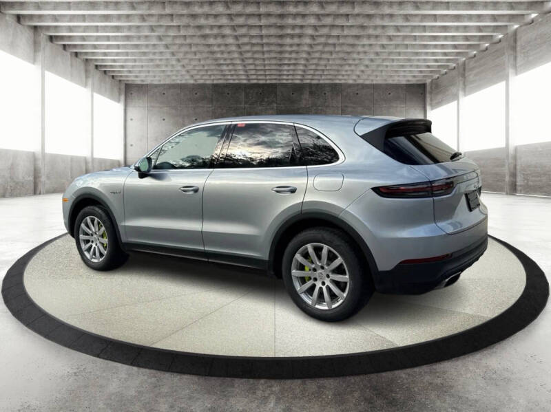 2023 Porsche Cayenne E-Hybrid