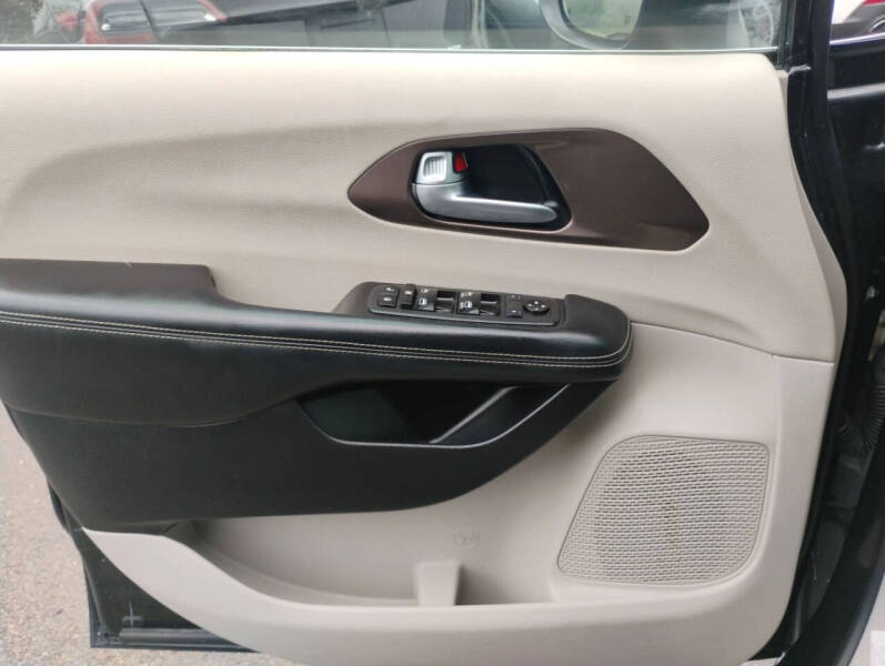 2021 Chrysler Voyager LXi