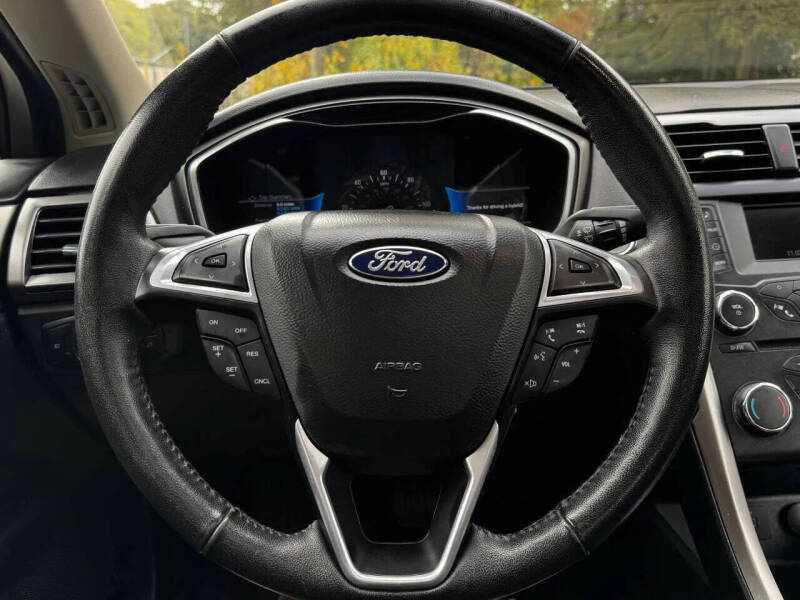 2017 Ford Fusion Hybrid SE