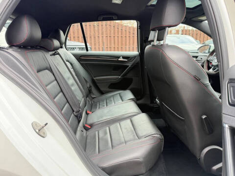 2017 Volkswagen Golf GTI