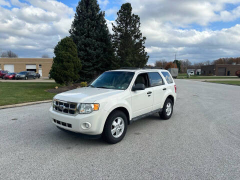 2012 Ford Escape for sale at JE Autoworks LLC in Willoughby OH