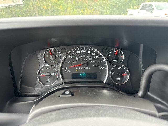 2025 Chevrolet Express 2500