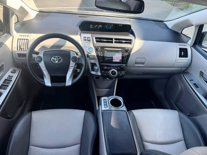 2015 Toyota Prius v