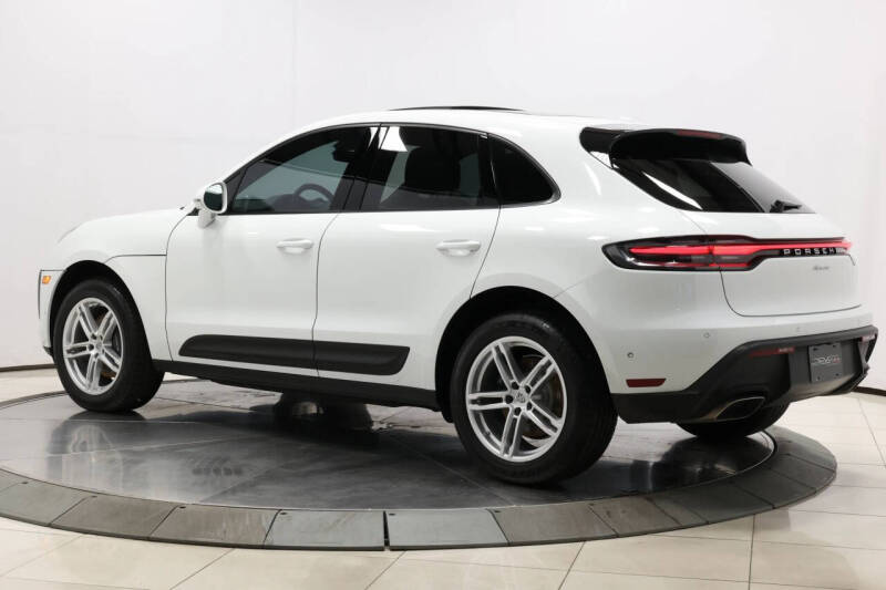 2022 Porsche Macan