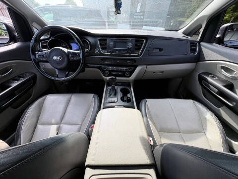 2017 Kia Sedona LX