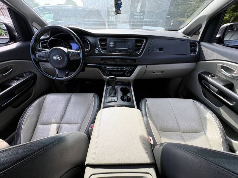 2017 Kia Sedona LX
