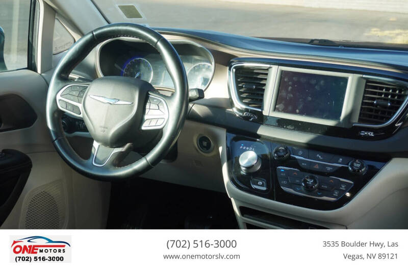 2018 Chrysler Pacifica Touring L