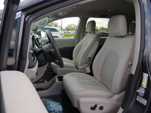 2017 Chrysler Pacifica Hybrid Touring Plus