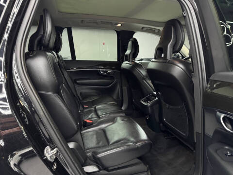 2018 Volvo XC90 T6 Momentum