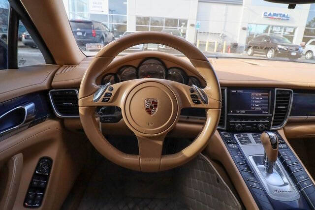 2012 Porsche Panamera 4