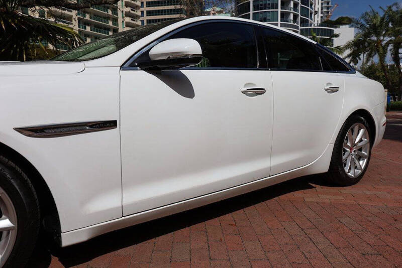 2014 Jaguar XJ