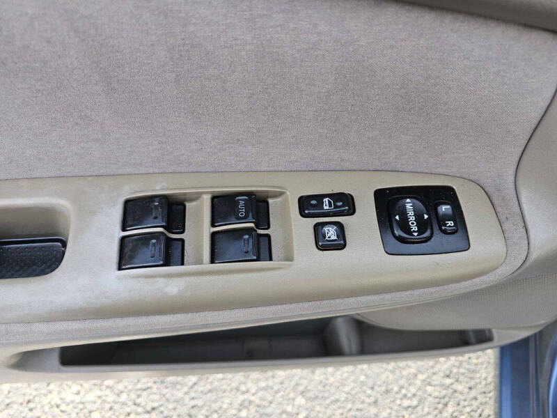 2003 Toyota Camry LE