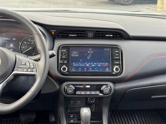 2024 Nissan Kicks SR