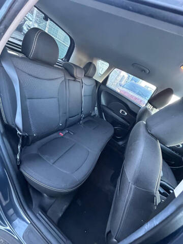 2015 Kia Soul +