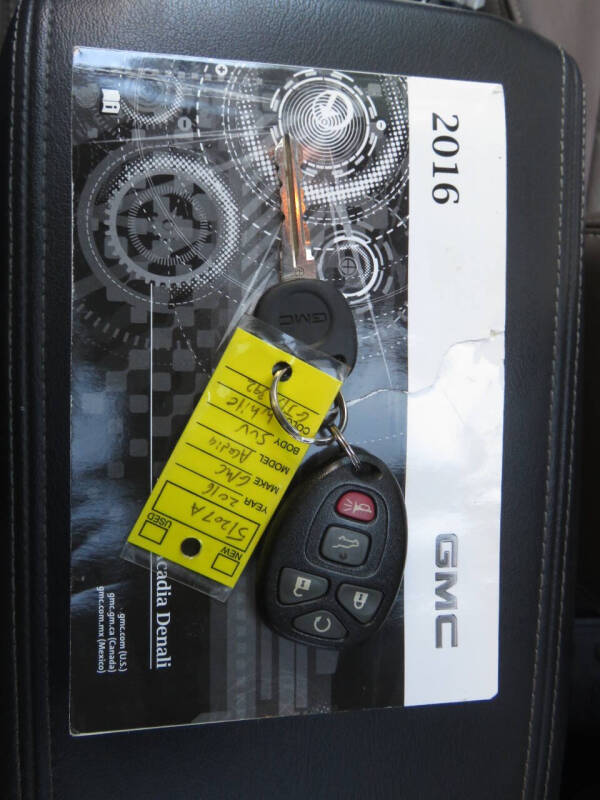 2016 GMC Acadia SLT-1