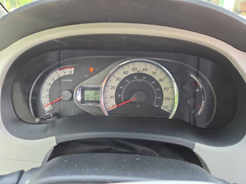 2011 Toyota Sienna SE 8-Passenger