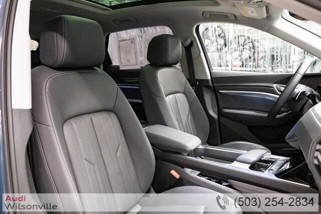 2024 Audi Q8 e-tron quattro Premium Plus