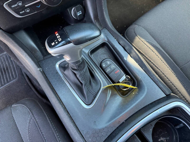 2015 Dodge Charger SXT