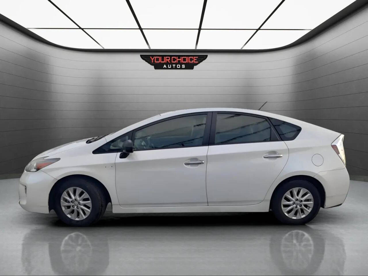 ToyotaPrius Plug-in Hybrid2