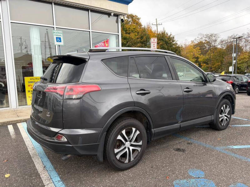 2017 Toyota RAV4 LE