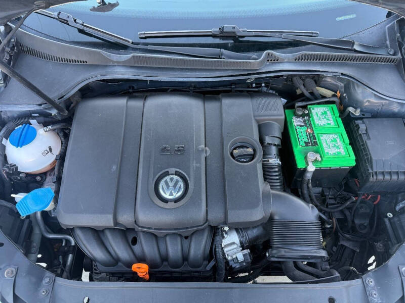 2012 Volkswagen Golf 2.5L PZEV