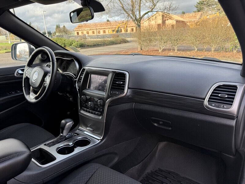 2019 Jeep Grand Cherokee Laredo