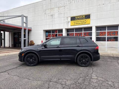 2022 Volkswagen Tiguan for sale at Auto Center of Columbus in Columbus OH