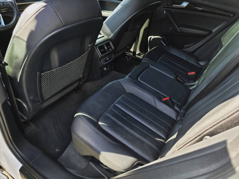 2018 Audi Q5 2.0T quattro Premium Plus
