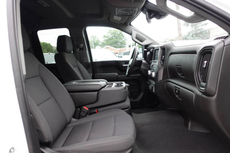 2024 GMC Sierra 2500HD Pro