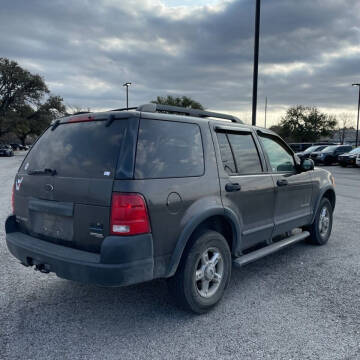 2005 Ford Explorer XLS