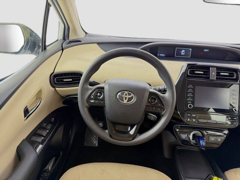 2020 Toyota Prius LE