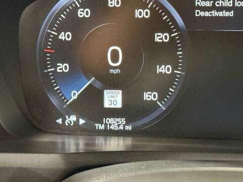 2019 Volvo XC90 T6 Momentum