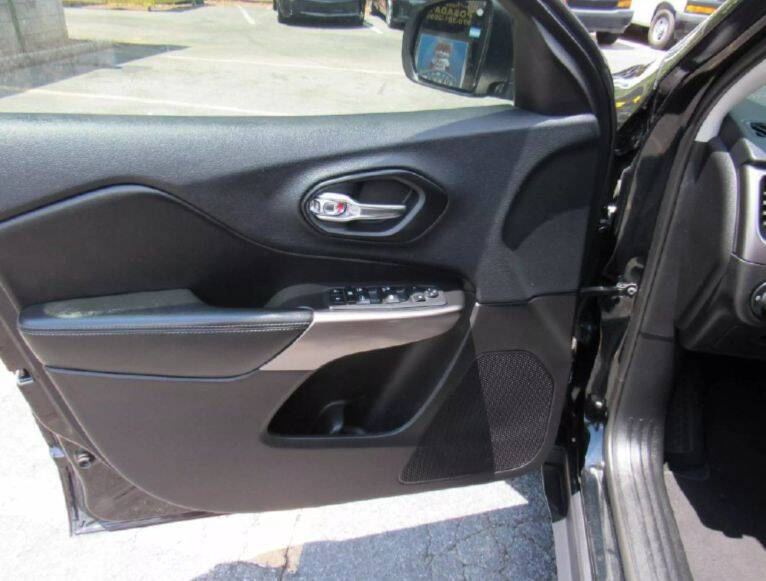 2019 Jeep Cherokee Latitude