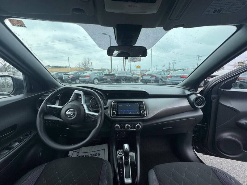 2020 Nissan Kicks S