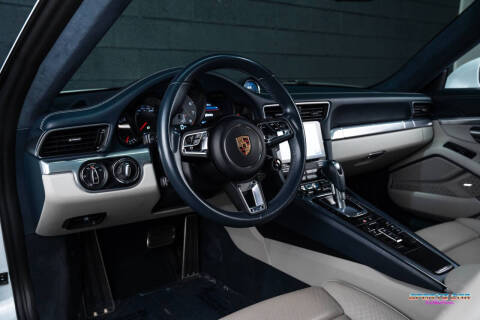 2017 Porsche 911 Carrera 4S