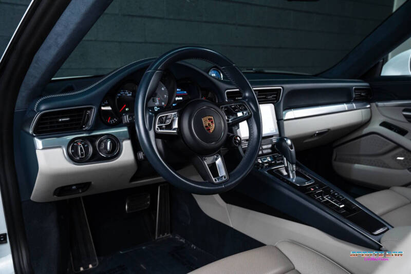 2017 Porsche 911 Carrera 4S