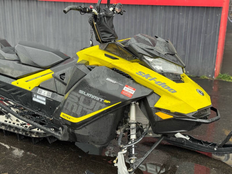 2017 Ski-Doo Summit 850 SP 165