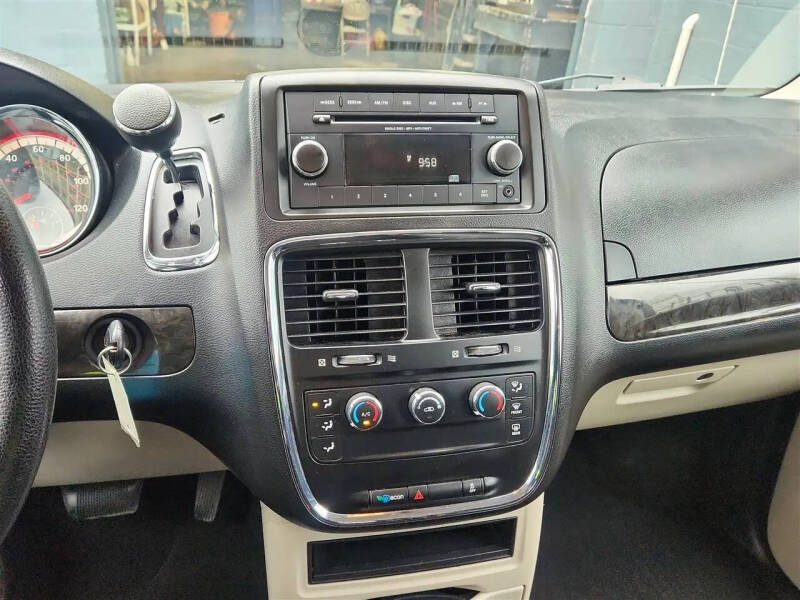 2016 Dodge Grand Caravan American Value Package