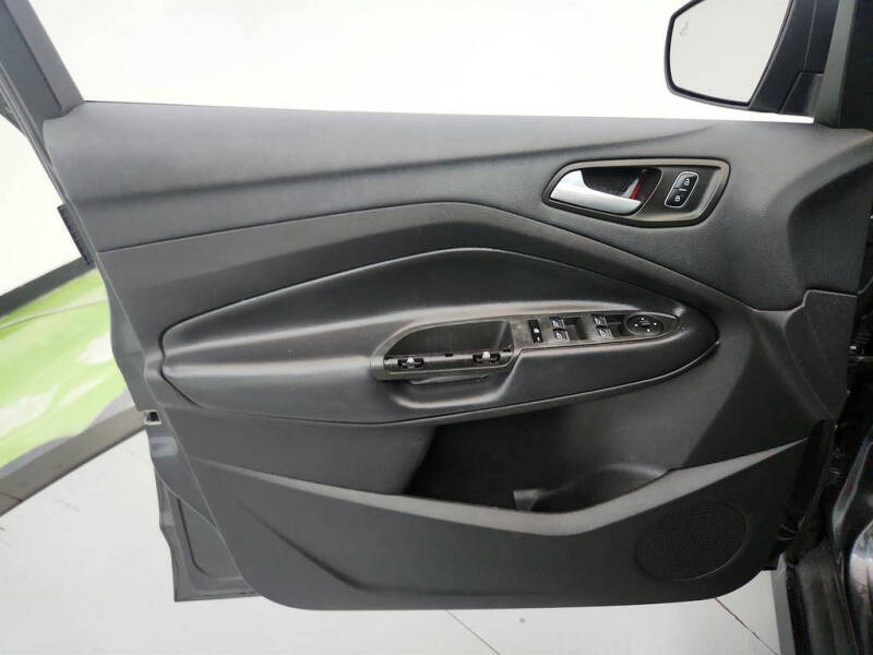 2017 Ford C-MAX Hybrid Titanium