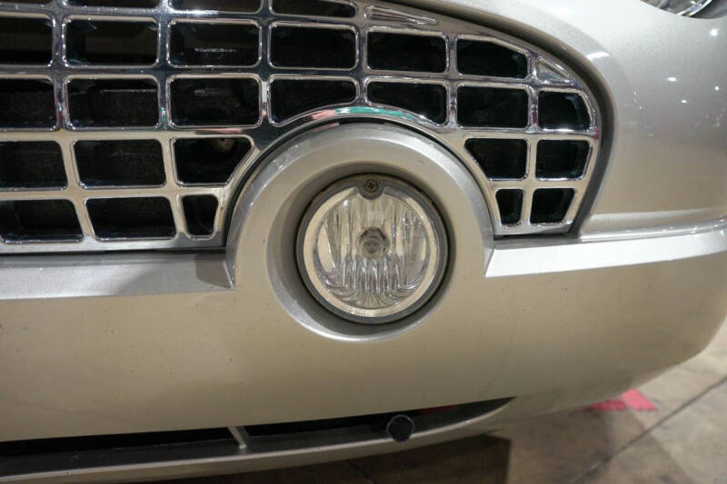 2004 Ford Thunderbird Deluxe