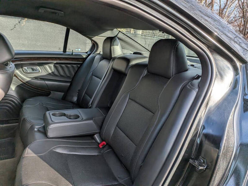 2015 Ford Taurus Limited